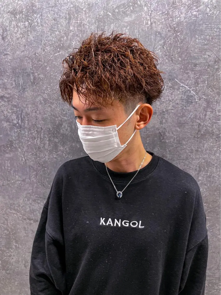 ショート カラー パーマ メンズ カット ヘアカラー 尾﨑 純也のヘアスタイル