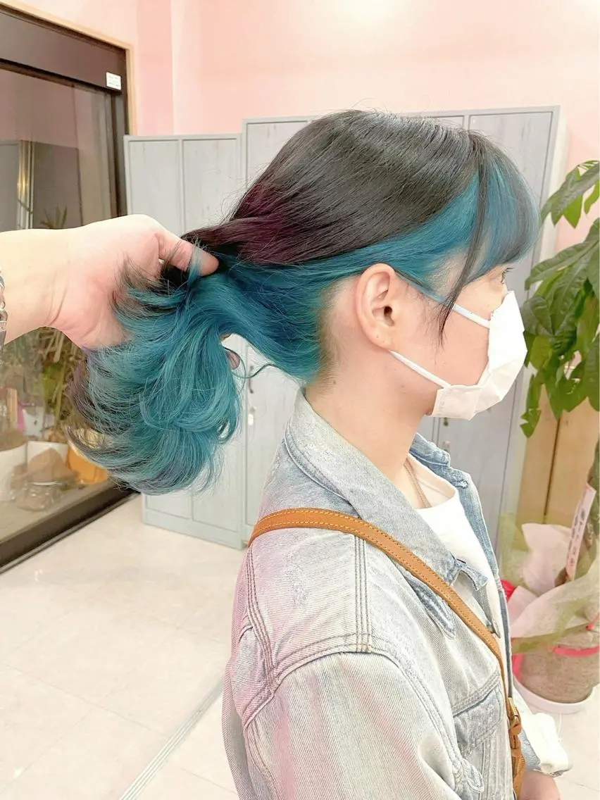 セミロング カラー ハイトーン特化🎀 LEONのヘアスタイル