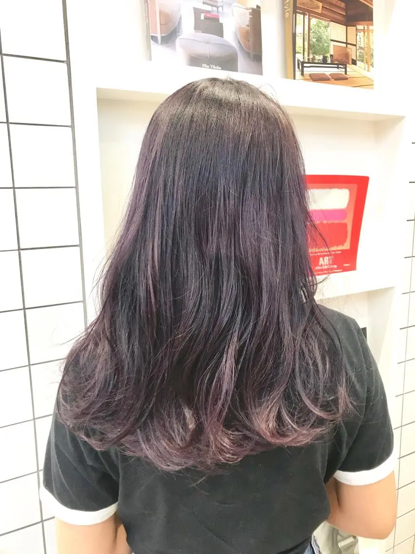 セミロング カラー パープルカラー 髙橋 かすみのヘアスタイル