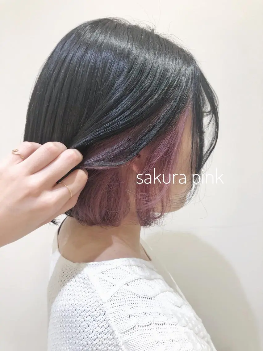 ショート カラー ダークグレー ピンクカラー 大平 美沙のヘアスタイル