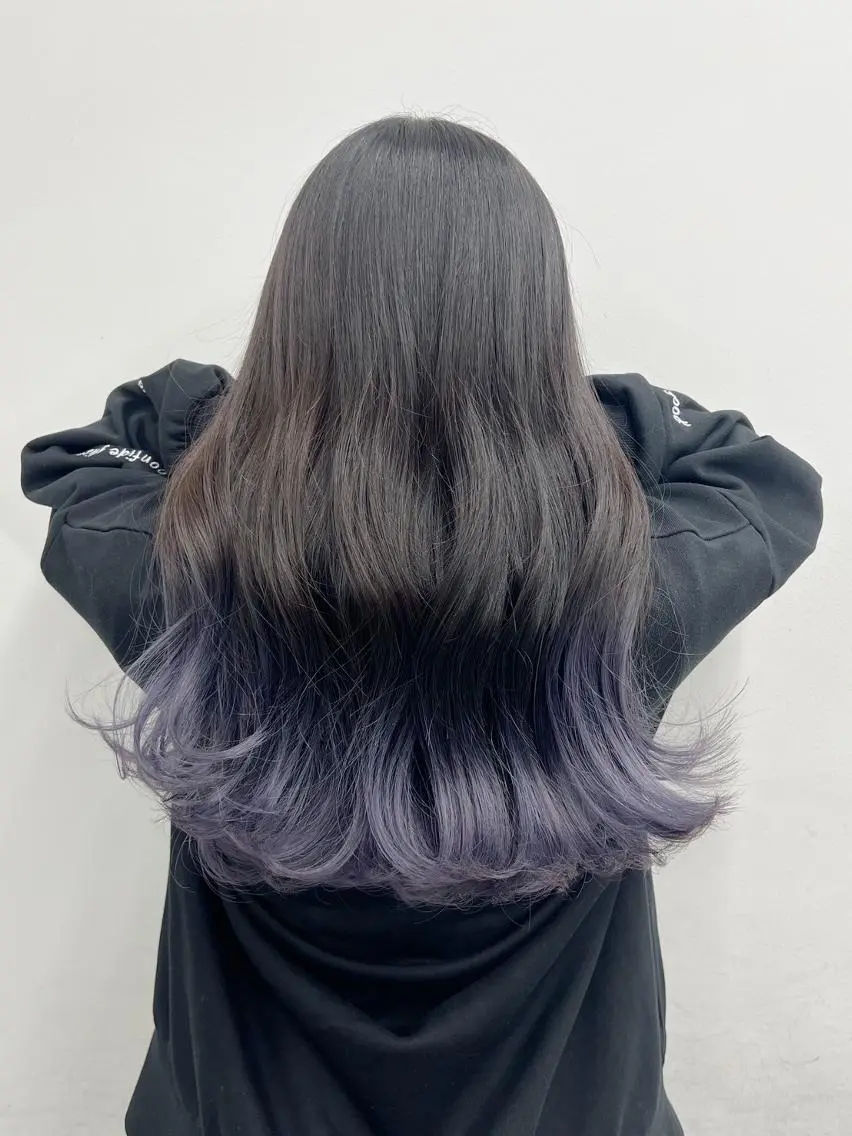 カラー ロング グラデーションカラー siesta by amble luxeのヘアスタイル