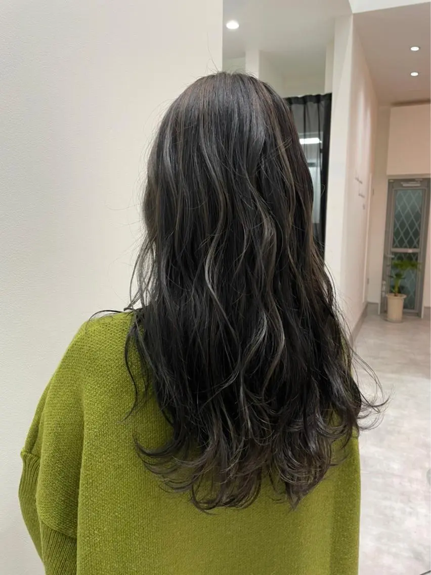 ロング カラー ヘアカラー トリートメント ヘアセット 中村 優太のヘアスタイル