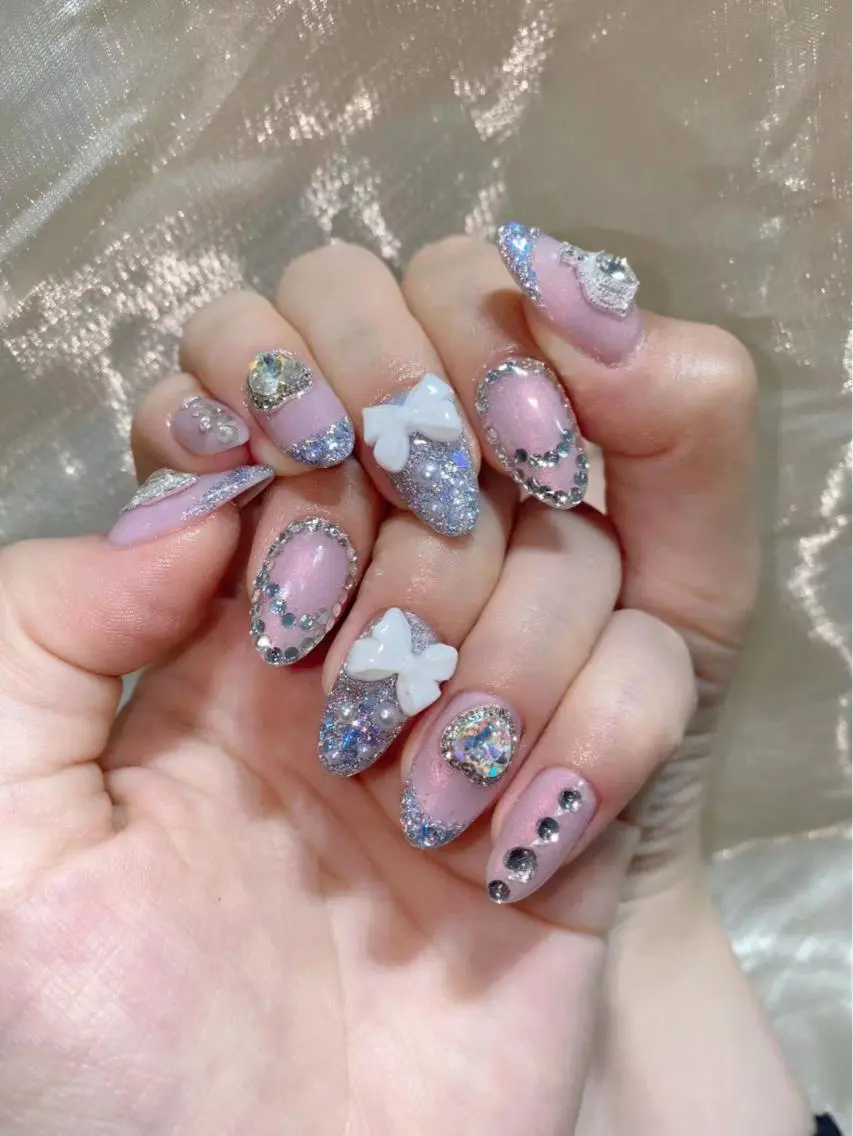ネイル ハンドネイル Queens ciciのネイルデザイン