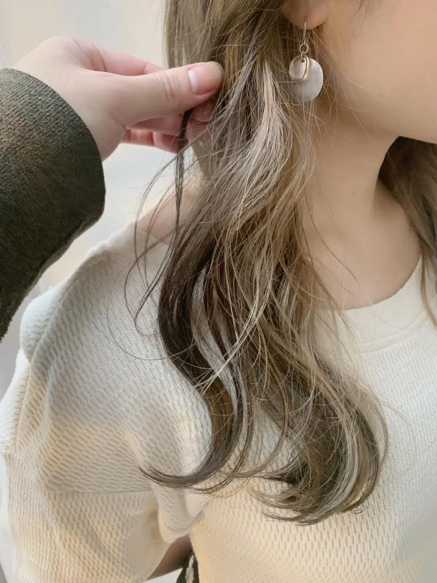セミロング カラー ヘアアレンジ ベージュカラー ヘアカラー トリートメント 縮毛矯正 髪質改善寺坂雄飛💐のヘアスタイル