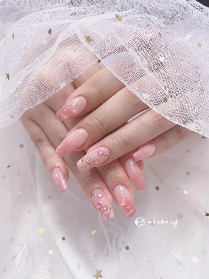 ネイル ジョリ kasumi🌹💅のネイルデザイン