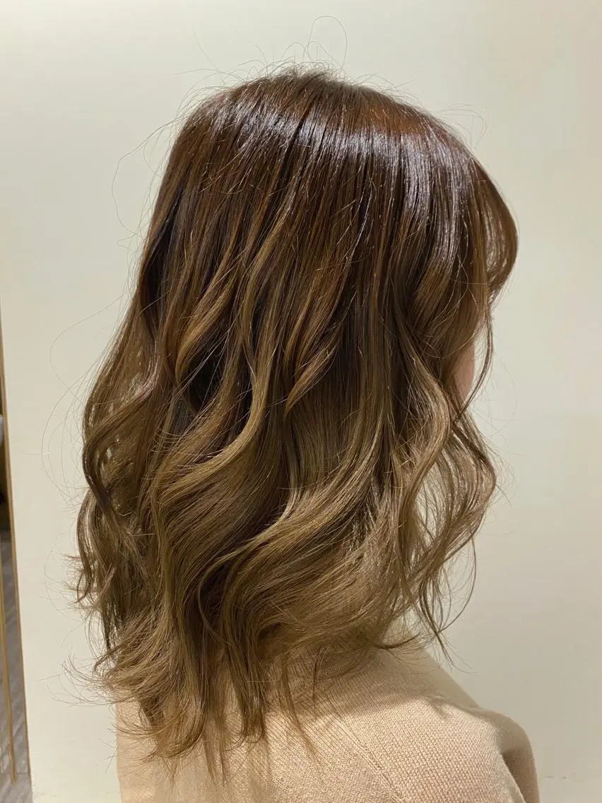 ミディアム カラー 藤井マドカ ✂︎のヘアスタイル