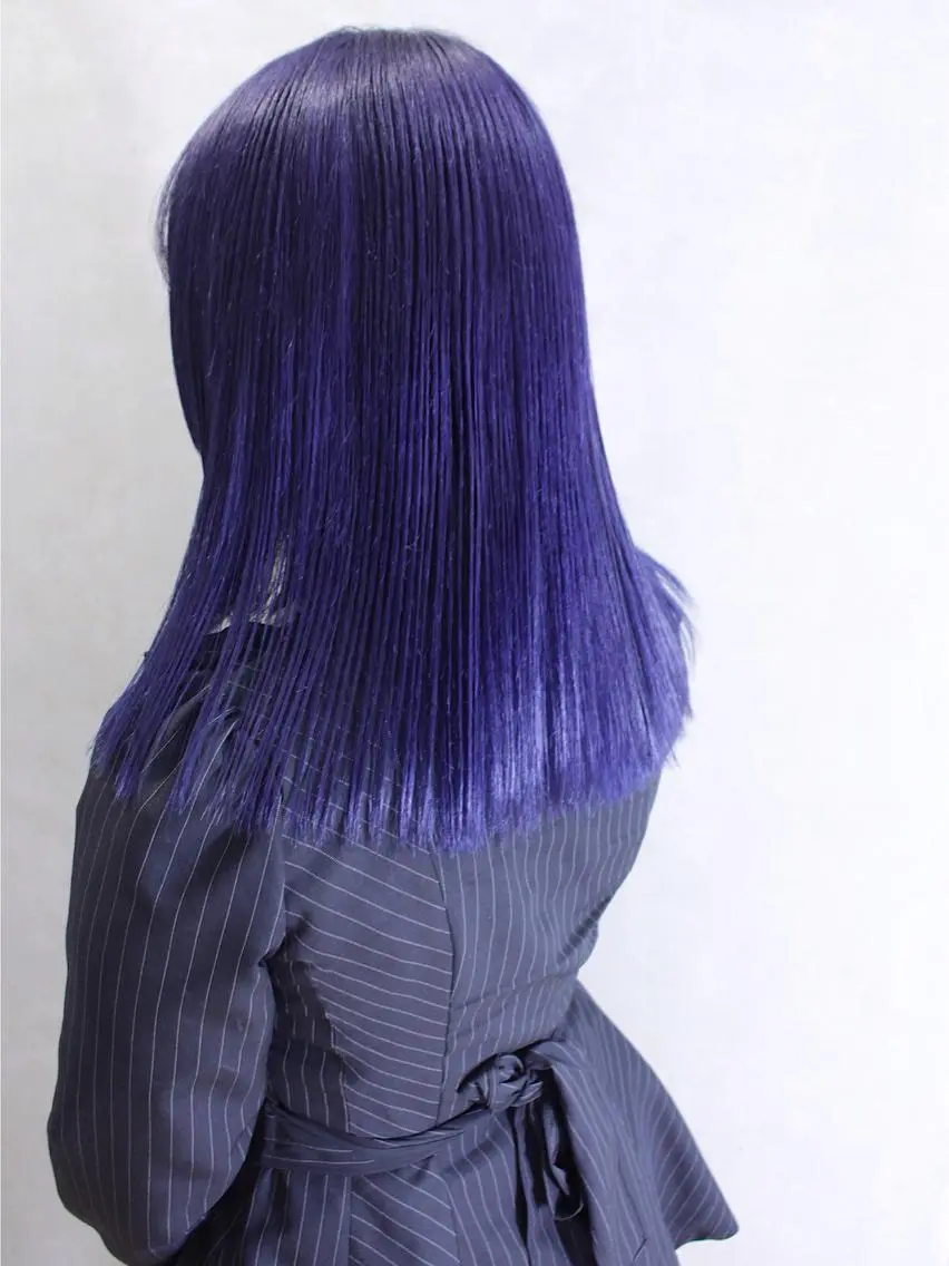 ミディアム カラー ヘアアレンジ ブルーカラー ネイビーカラー ヘアカラー トリートメント lani ブリーチ /ダブルカラーのヘアスタイル