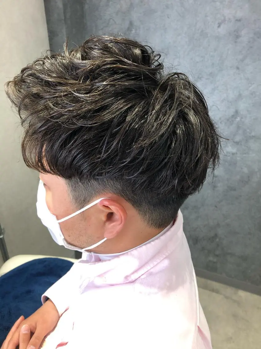 メンズ カット パーマ トリートメント Noyヨシモト ヒロトのヘアスタイル