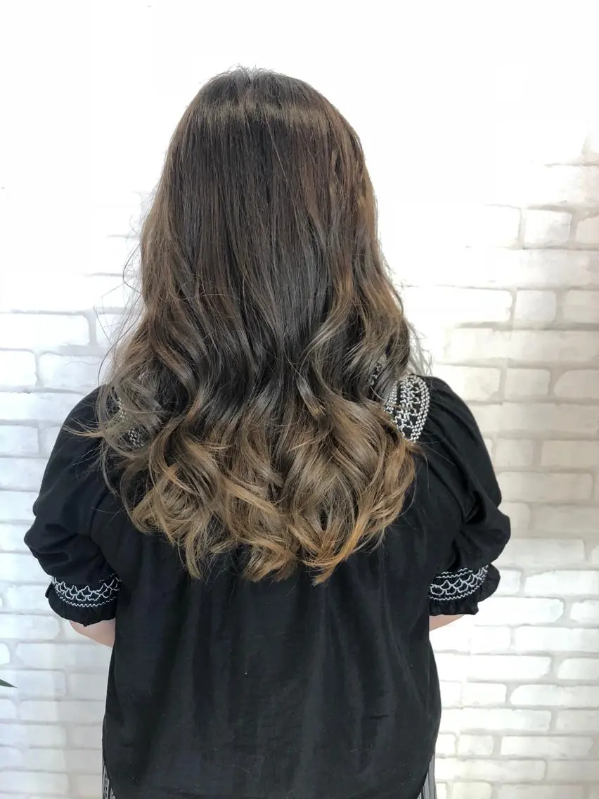 ロング カラー ブリーチ グラデーションカラー 巣鴨髪質改善サロン 🌈NONOKAのヘアスタイル