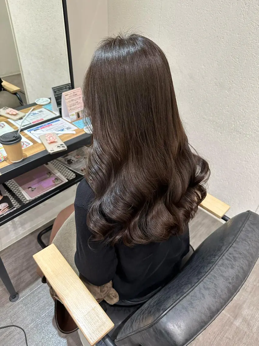 セミロング カラー アッシュ オリーブアッシュ カット ヘアカラー トリートメント 艶髪レイヤー上田 紗也🇰🇷💗のヘアスタイル