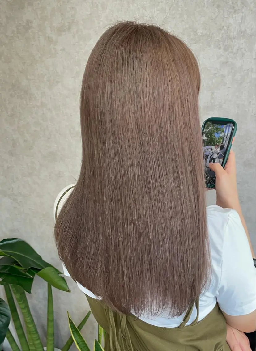 セミロング カラー グレージュ ミルクティーグレージュ バレイヤージュ特化｜ Takuのヘアスタイル