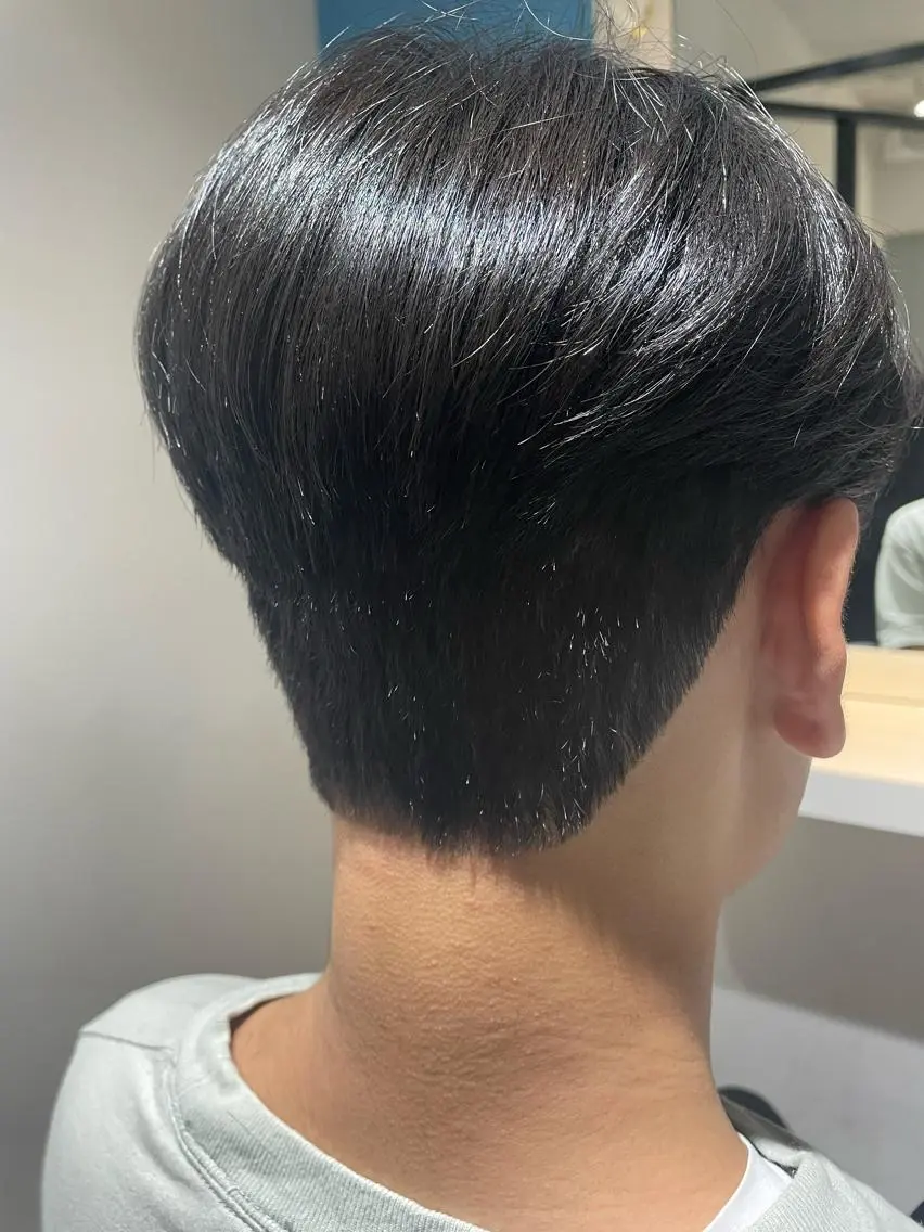 ショート パーマ メンズ センターパート ダウンパーマ カルマパーマ メンズ韓国風 韓国マッシュ カット パーマ key キーのヘアスタイル