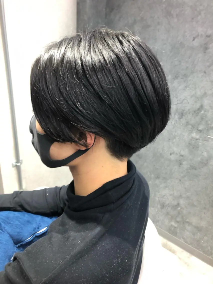 メンズ センターパート ツーブロック カット Noyヨシモト ヒロトのヘアスタイル
