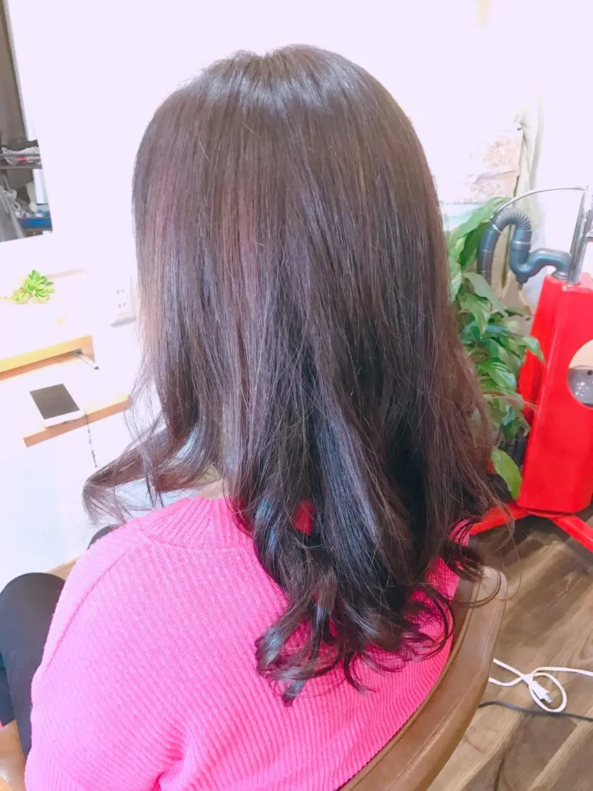 ロング カラー ハイライトカラー ラベンダーカラー ハイライト ロング 石川 奈緒子のヘアスタイル