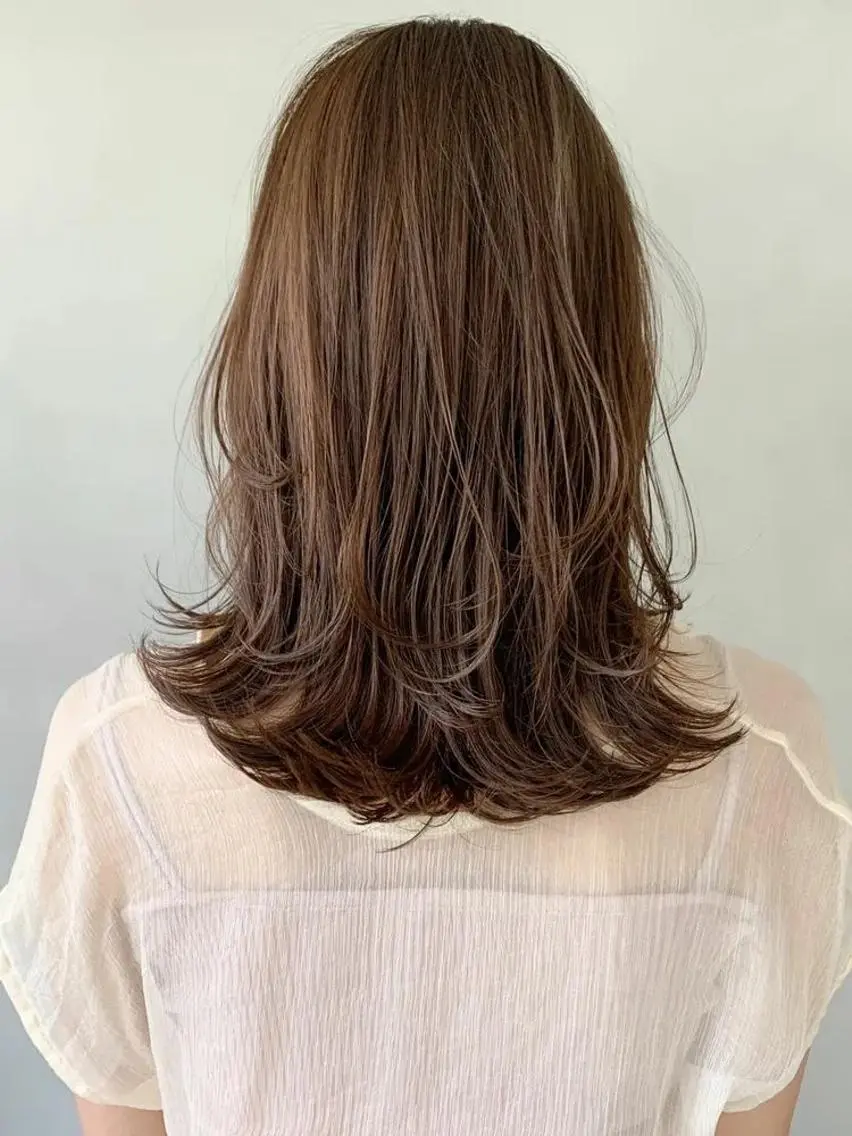 セミロング 吉田一輝 外国人パーマのヘアスタイル