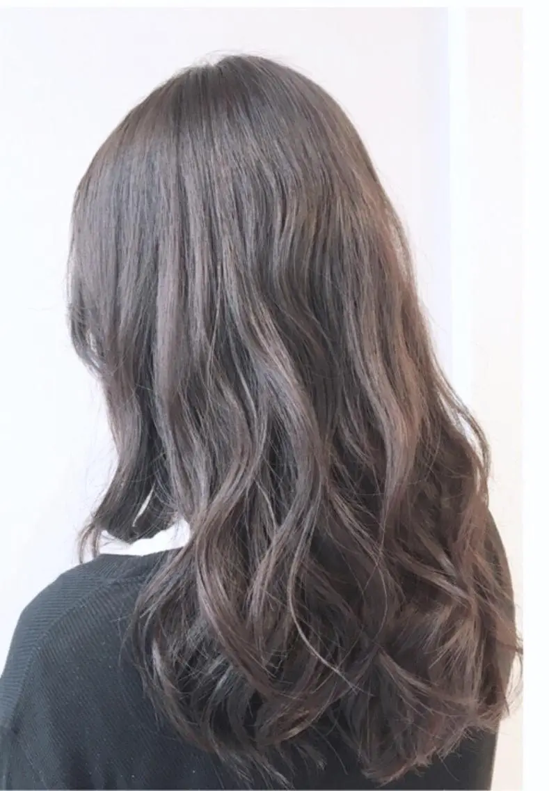セミロング カラー ヘアアレンジ アッシュ グレージュ chie 。のヘアスタイル