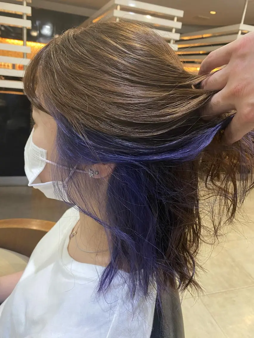 ミディアム カラー ヘアアレンジ インナーカラー パープルカラー 烏山 達也のヘアスタイル