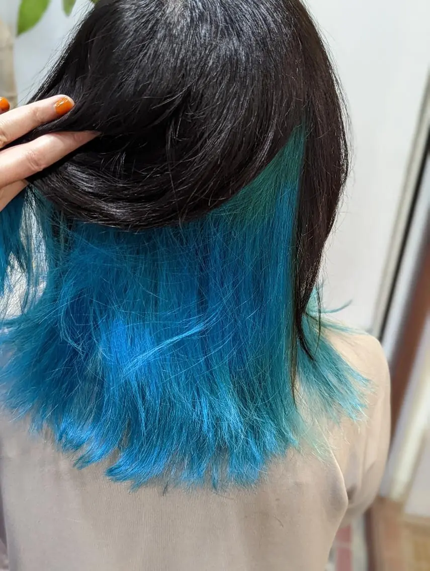ロング カラー ブリーチ ブルーカラー インナーカラー 髪質改善＆白髪ぼかし カラー♡店長みやけ♡のヘアスタイル