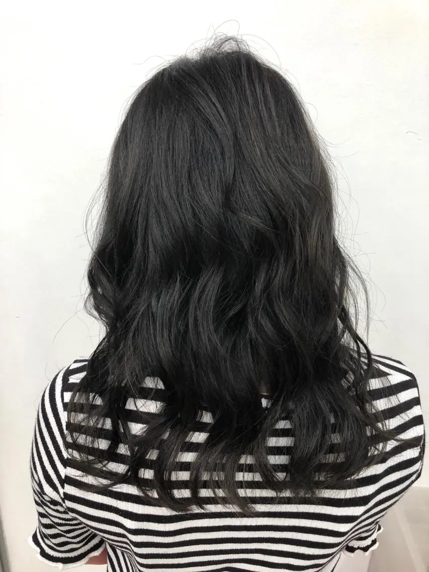 ロング カラー 透明感カラー 岩崎 裕司のヘアスタイル
