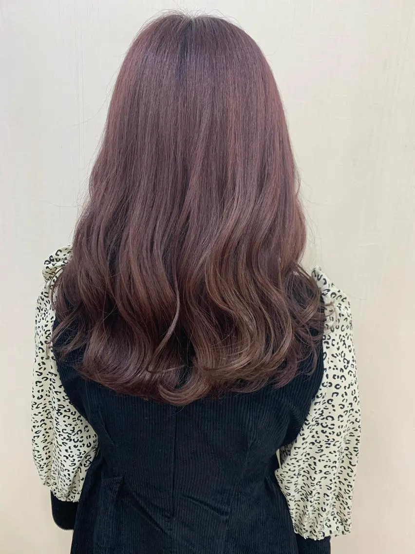 ミディアム カラー ヘアアレンジ ブリーチ ピンクカラー ピンクパープル パープルカラー きむえり/髪質改善 /うねり広がり改善のヘアスタイル