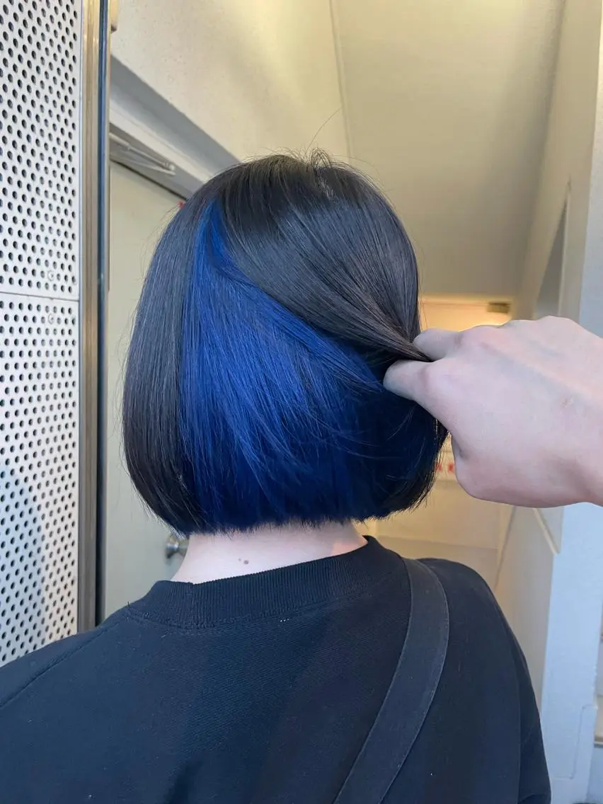 ショート カラー ベージュカラー ブリーチ ブルーカラー ハイトーンカラー インナーカラー 安田和洋 ブリーチカラー特化のヘアスタイル
