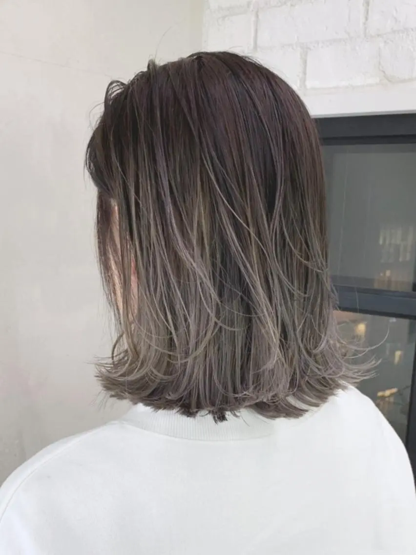 ミディアム カラー パーマ ヘアアレンジ ダークグレー ダークグレージュ グレージュ ITbyALBUM 中野店のヘアスタイル