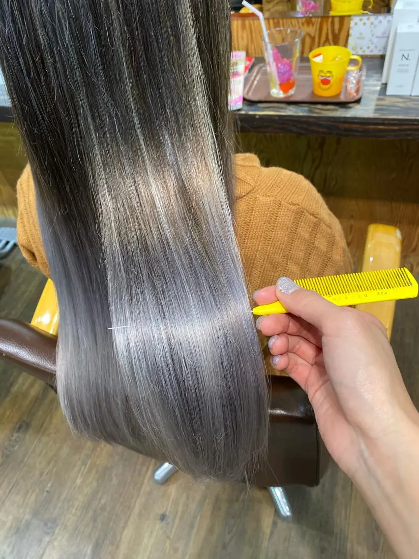 ロング カラー バレイヤージュ レイヤーカット IwAsh大和駅前店 河野亜里香のヘアスタイル