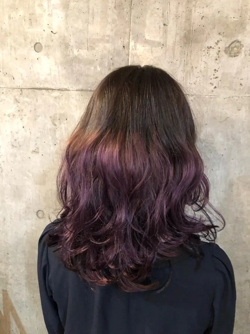 ミディアム カラー 黒髪 ブリーチ 透明感カラー グラデーションカラー ✂︎岡根 京花✂︎のヘアスタイル