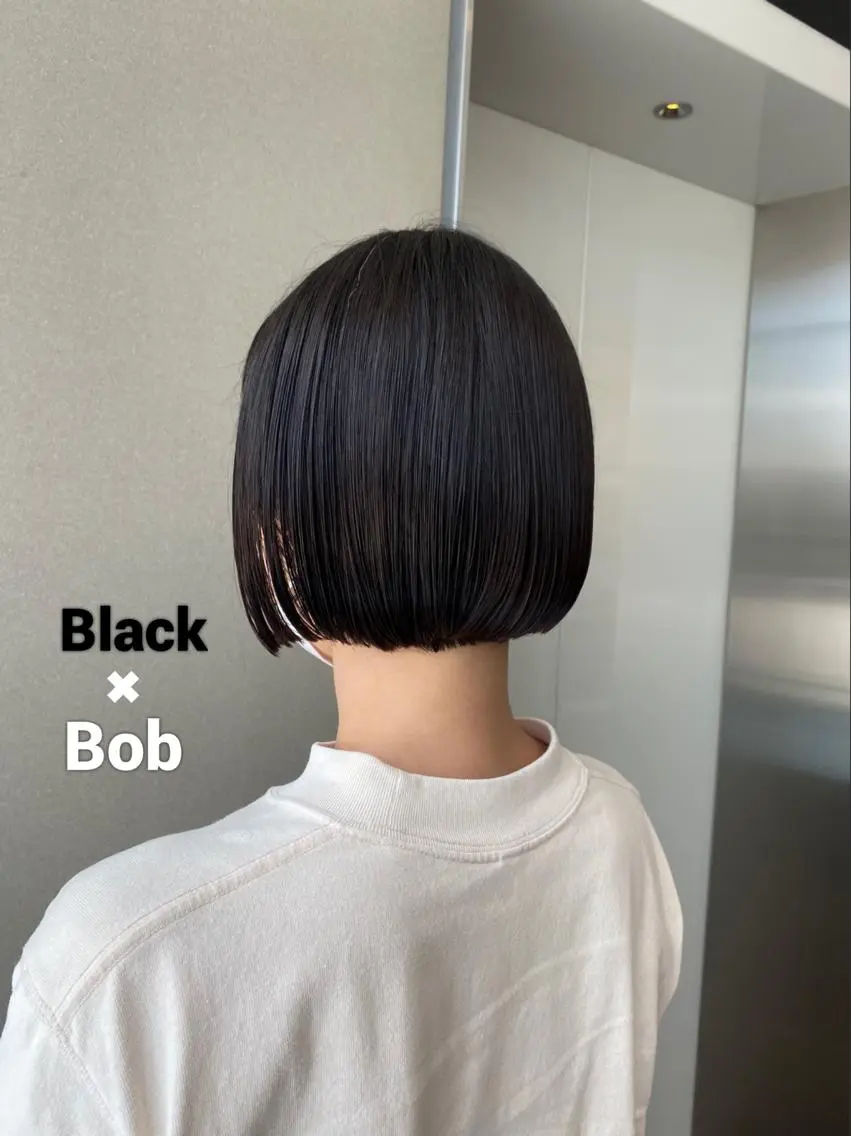 カラー 切りっぱなしボブ 黒髪 ブルーカラー ブルーブラック ボブ 野村 莉夏香のヘアスタイル
