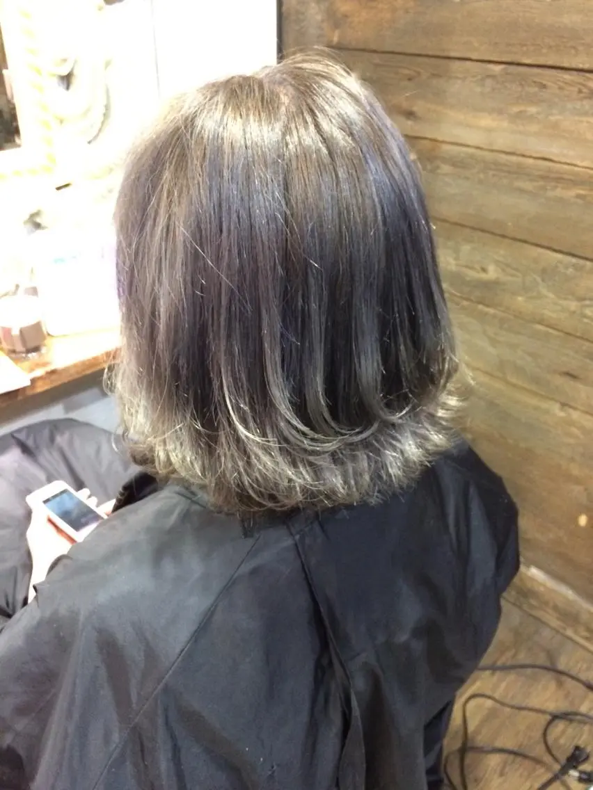 ショート ミディアム カラー ブルーカラー ブルージュ グラデーションカラー 外国人風カラー 🧡ショートの達人 🧡SHOのヘアスタイル