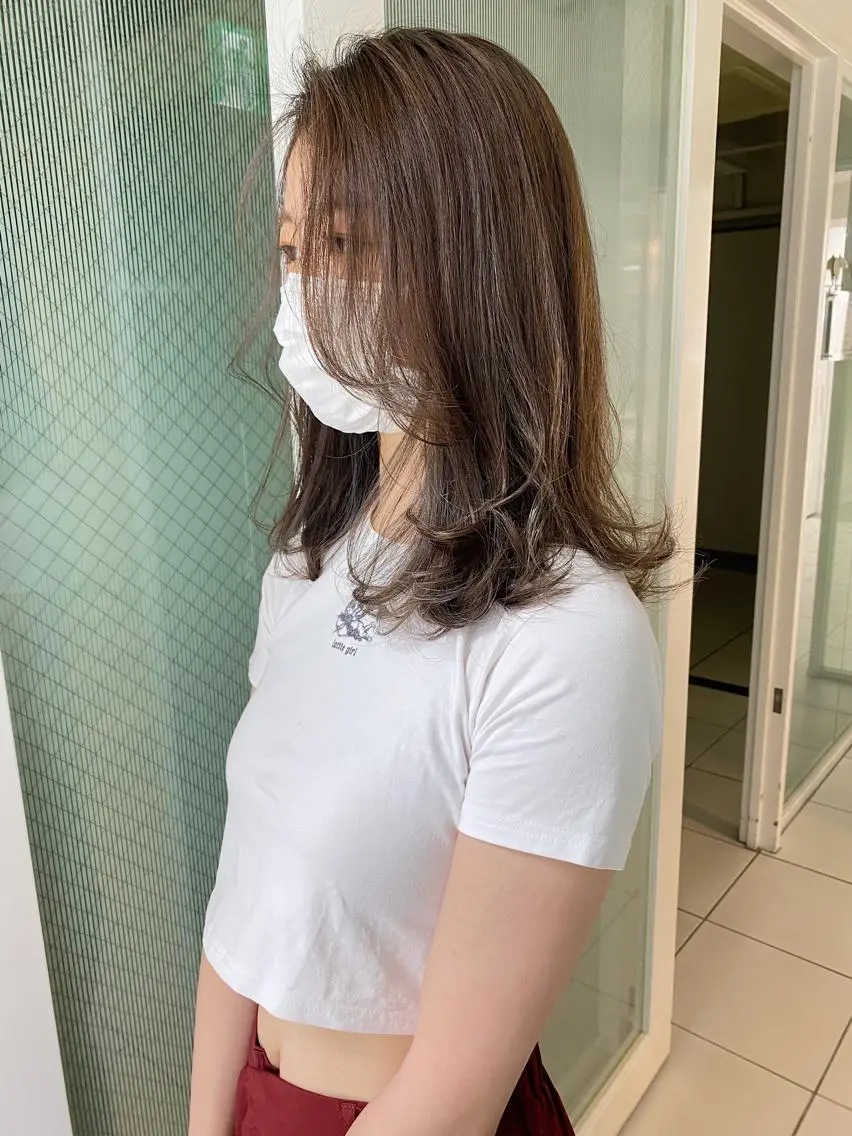 セミロング カラー ベージュカラー ハイライトカラー ハイライト カット ヘアカラー トリートメント 🍸nana/透明感 カラー/レイヤー✨のヘアスタイル