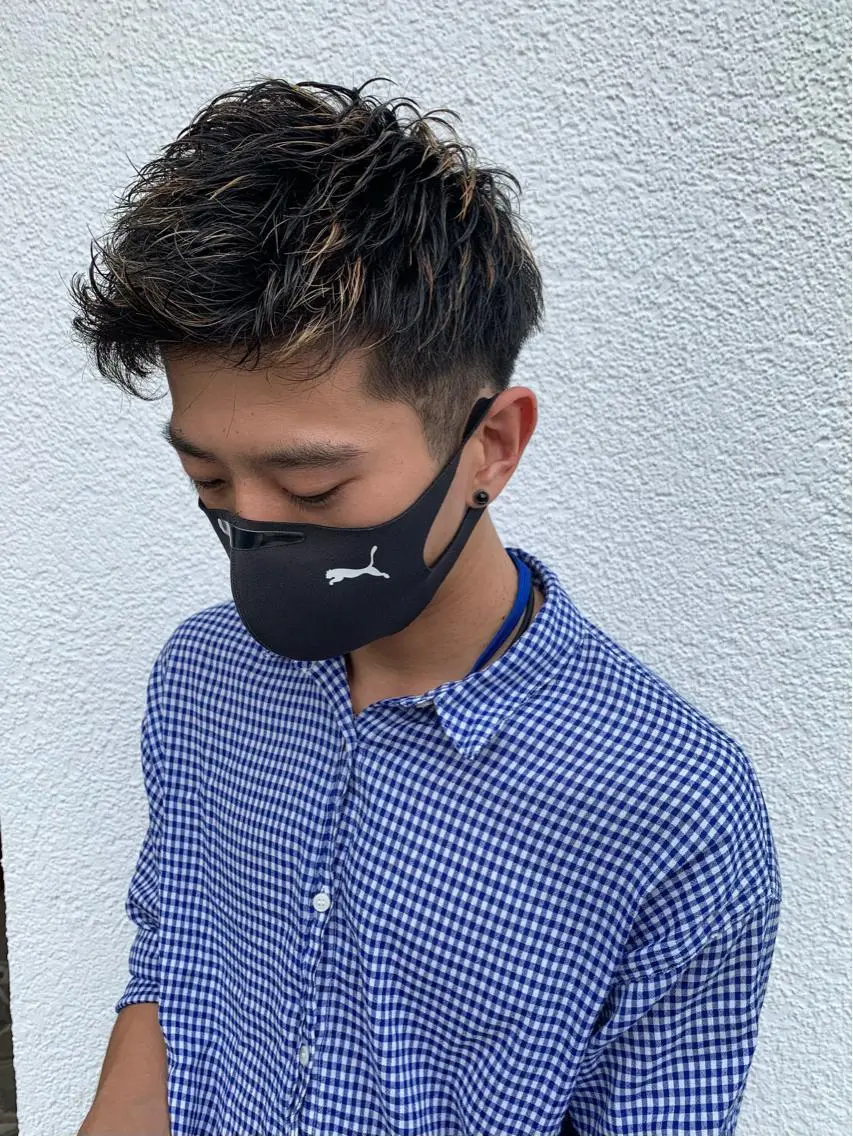 ショート カラー ヘアアレンジ メンズ アップバング メンズメッシュ モヒカン 刈り上げ メッシュ メンズパーマ職人 加藤 弘貴のヘアスタイル