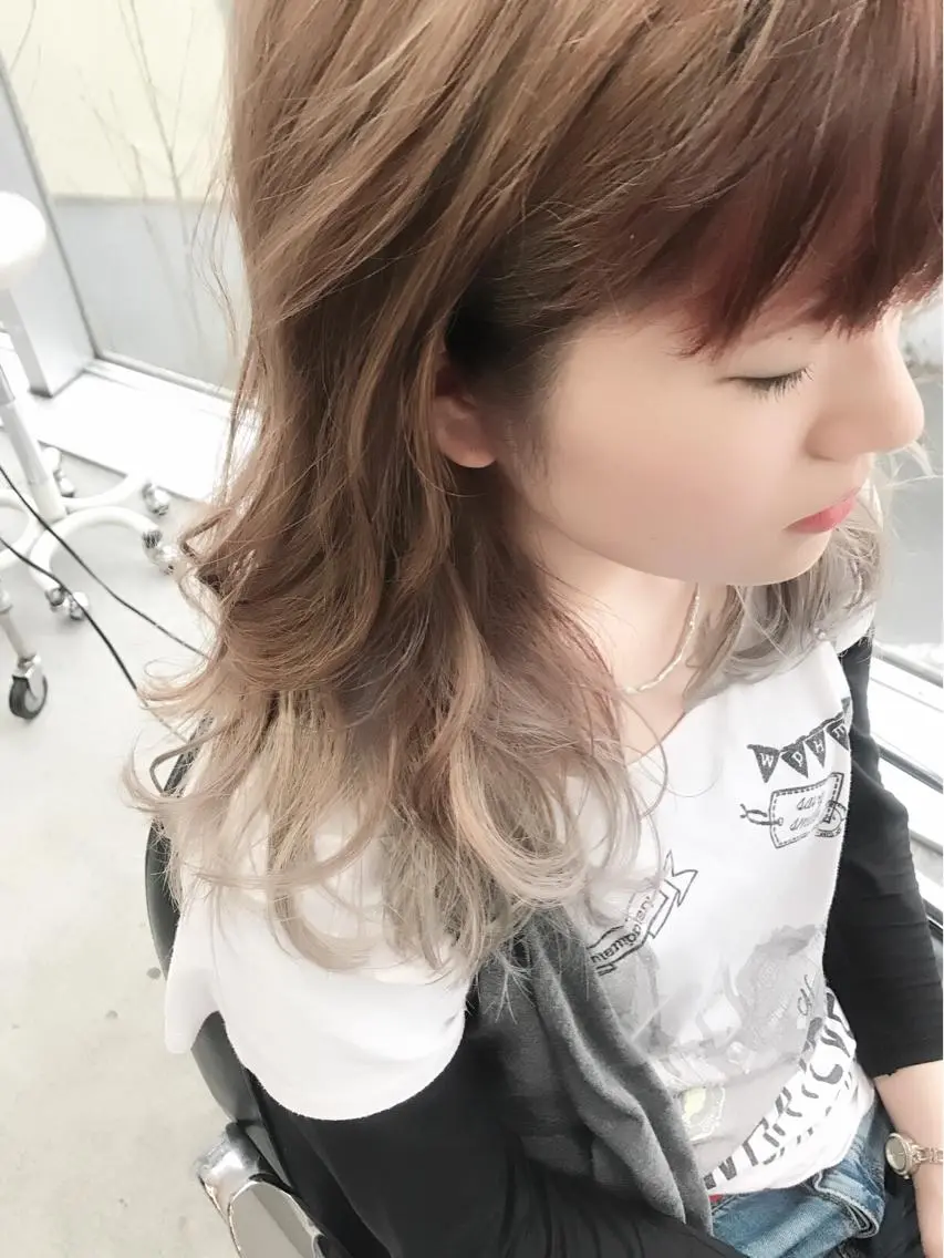 セミロング カラー ヘアアレンジ グラデーションカラー インナーカラー SUNNY GRACEのヘアスタイル