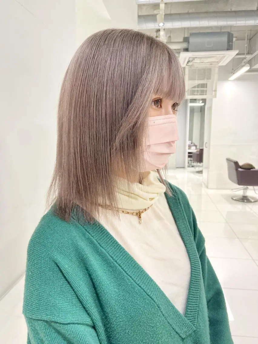 セミロング カラー Amelie yunのヘアスタイル