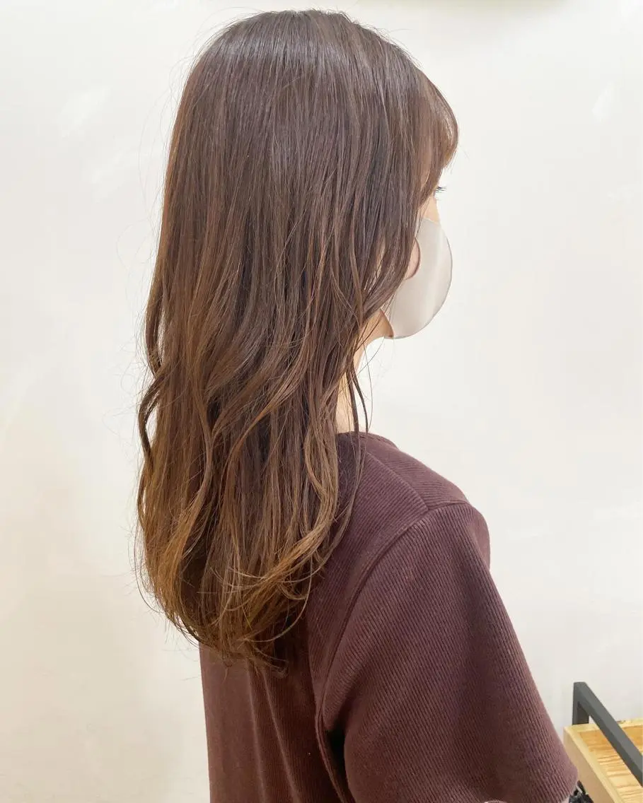 ロング カラー あずまぐち めぐみのヘアスタイル