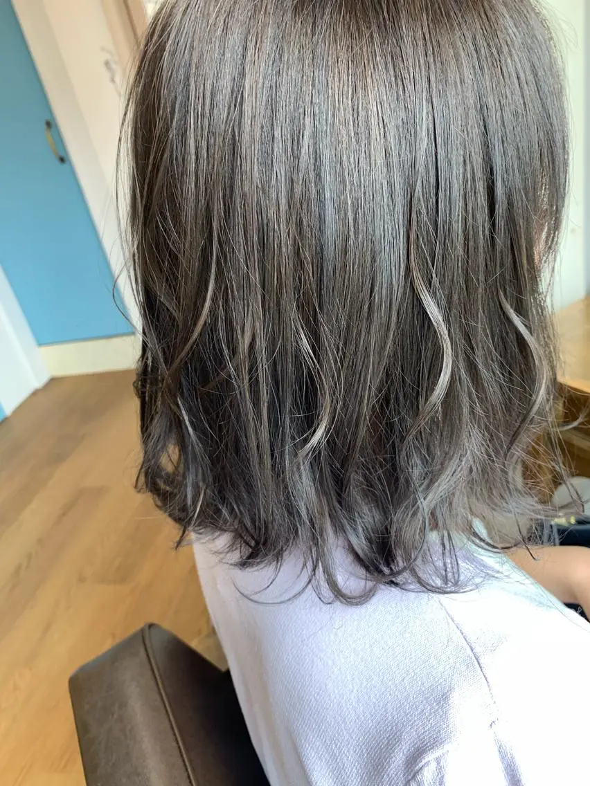 カラー 四ッ井 翔のヘアスタイル