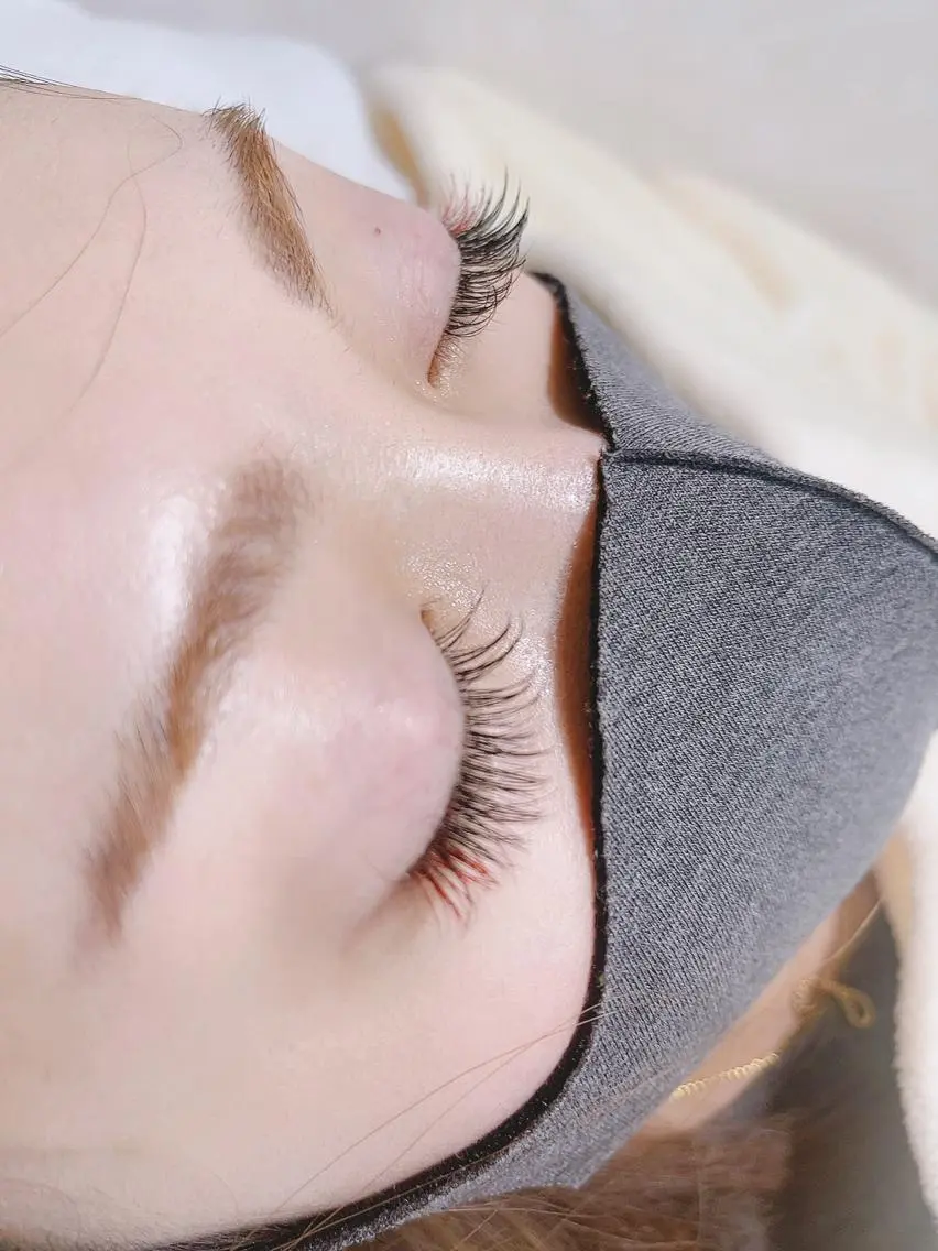 マツエク・マツパ 付け放題 フラットラッシュ ∩_∩アオイ eye lashのマツエク・マツパデザイン