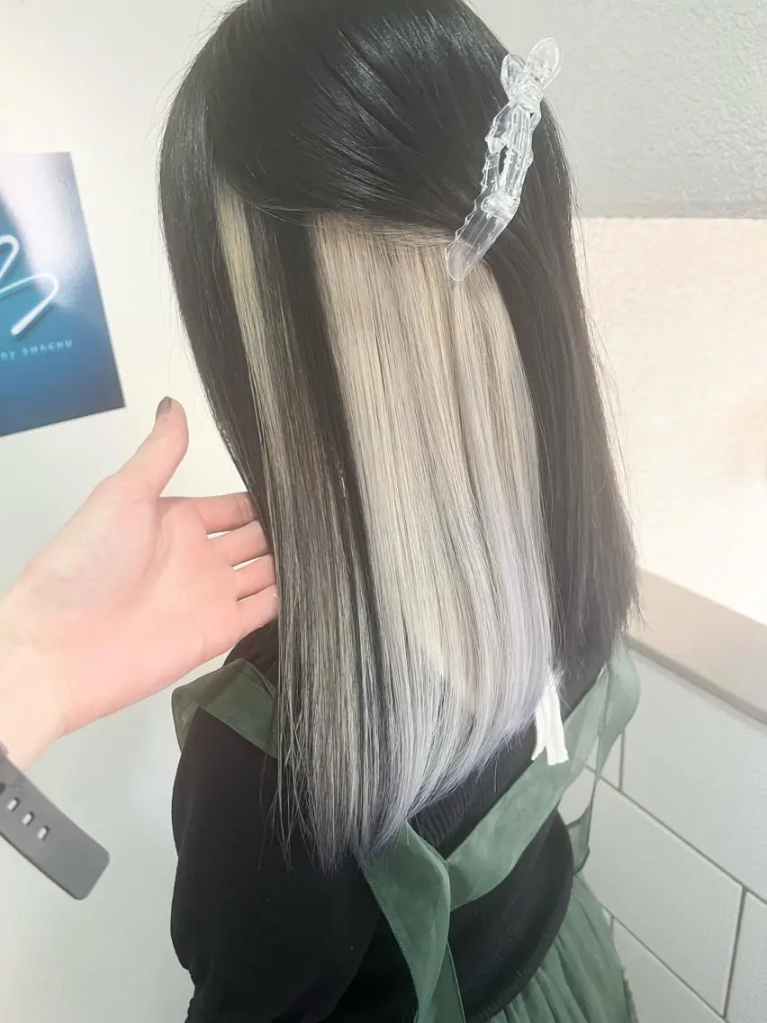 カラー SALOWIN栄 高須大貴のヘアスタイル