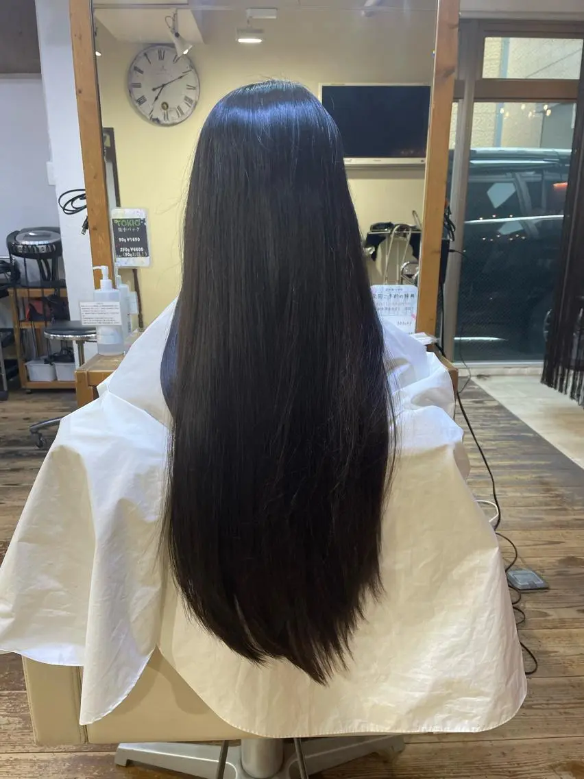 ロング 山木 裕子のヘアスタイル