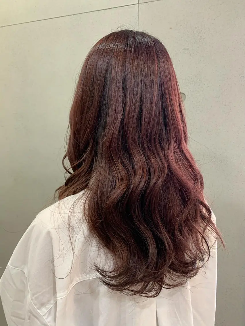 セミロング おせ ちさとのヘアスタイル