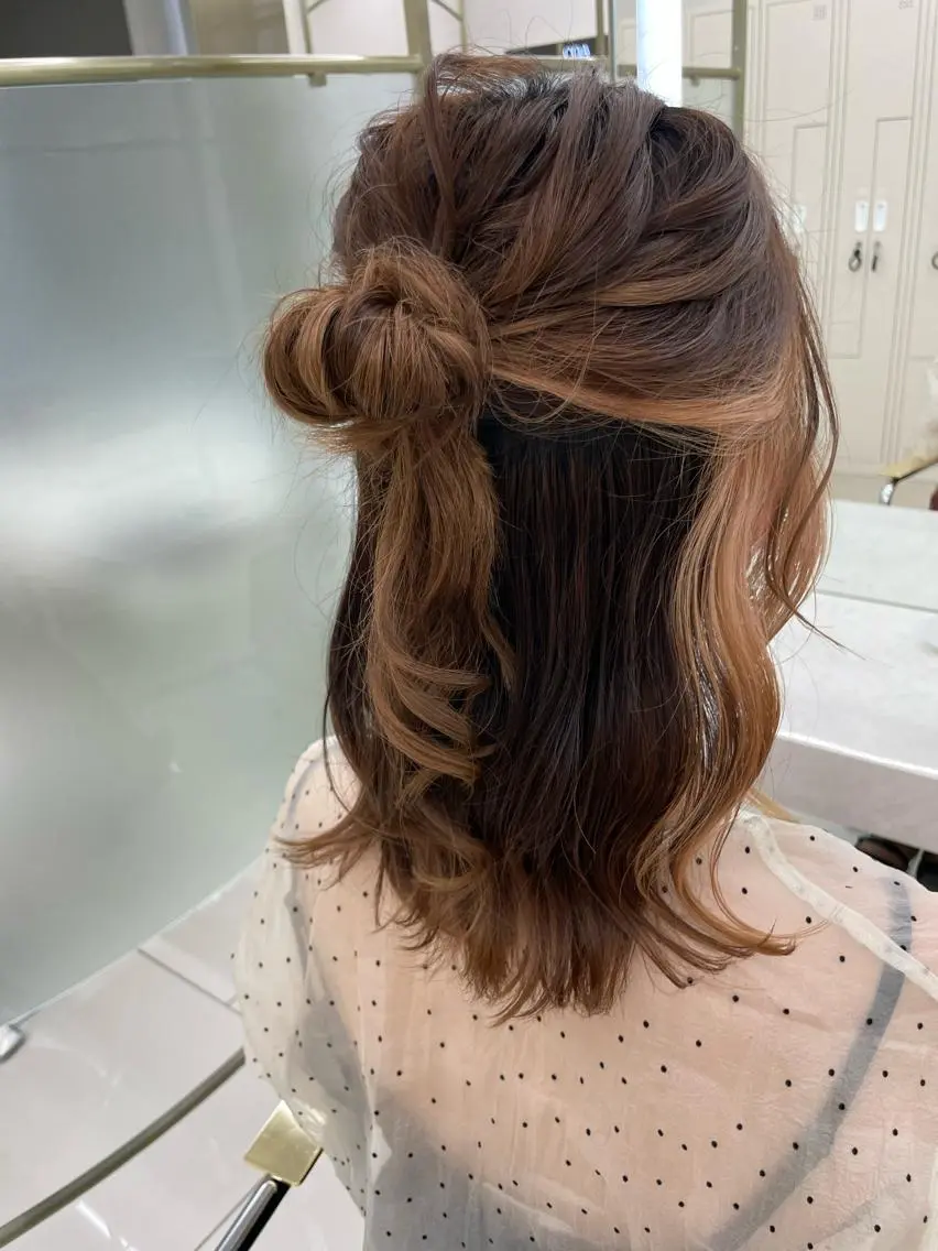 セミロング ヘアアレンジ ハーフアップ CARELLY Rukaのマツエク・マツパデザイン