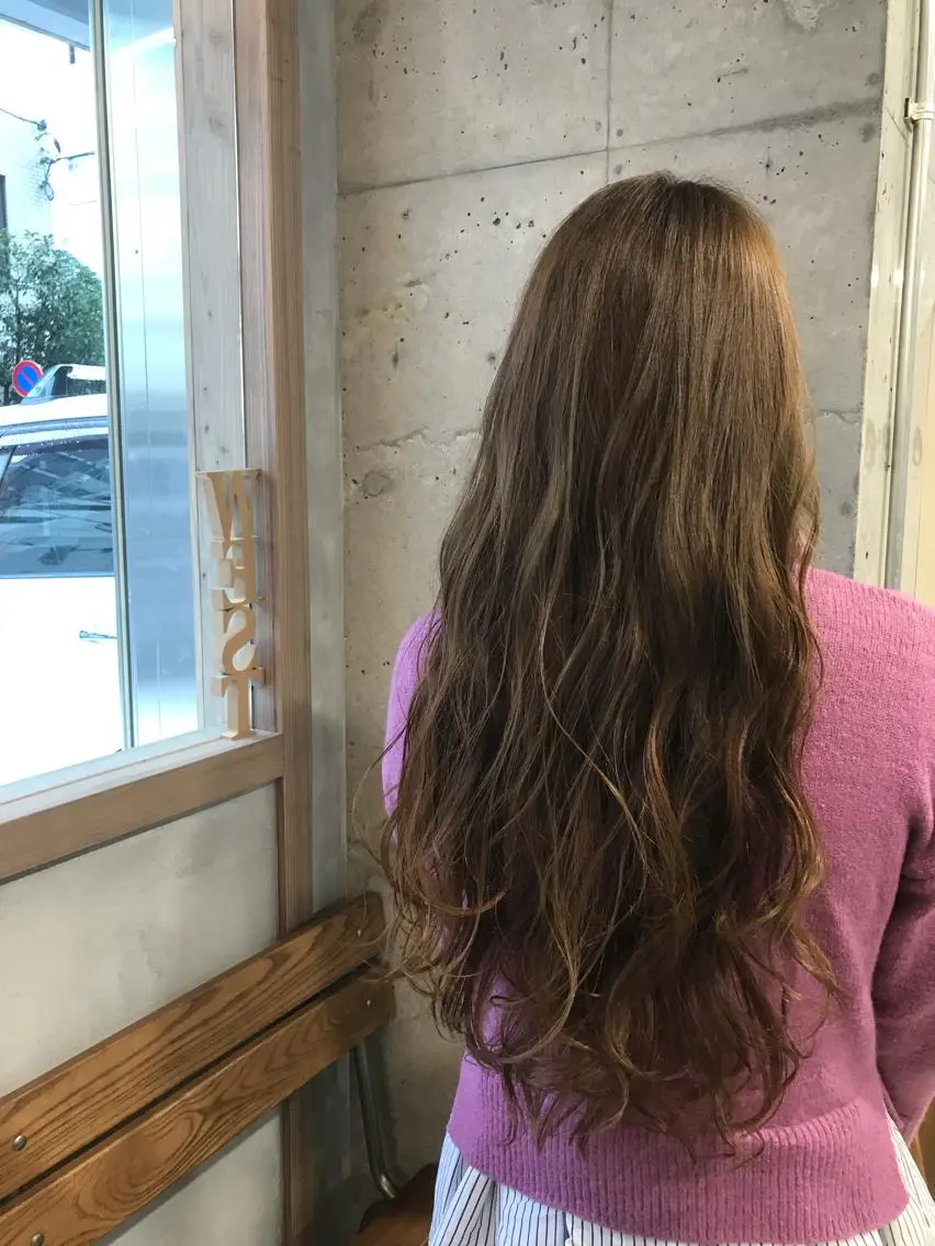 ロング カラー グレージュ ミルクティーグレージュ 竹嶌 健吾のヘアスタイル