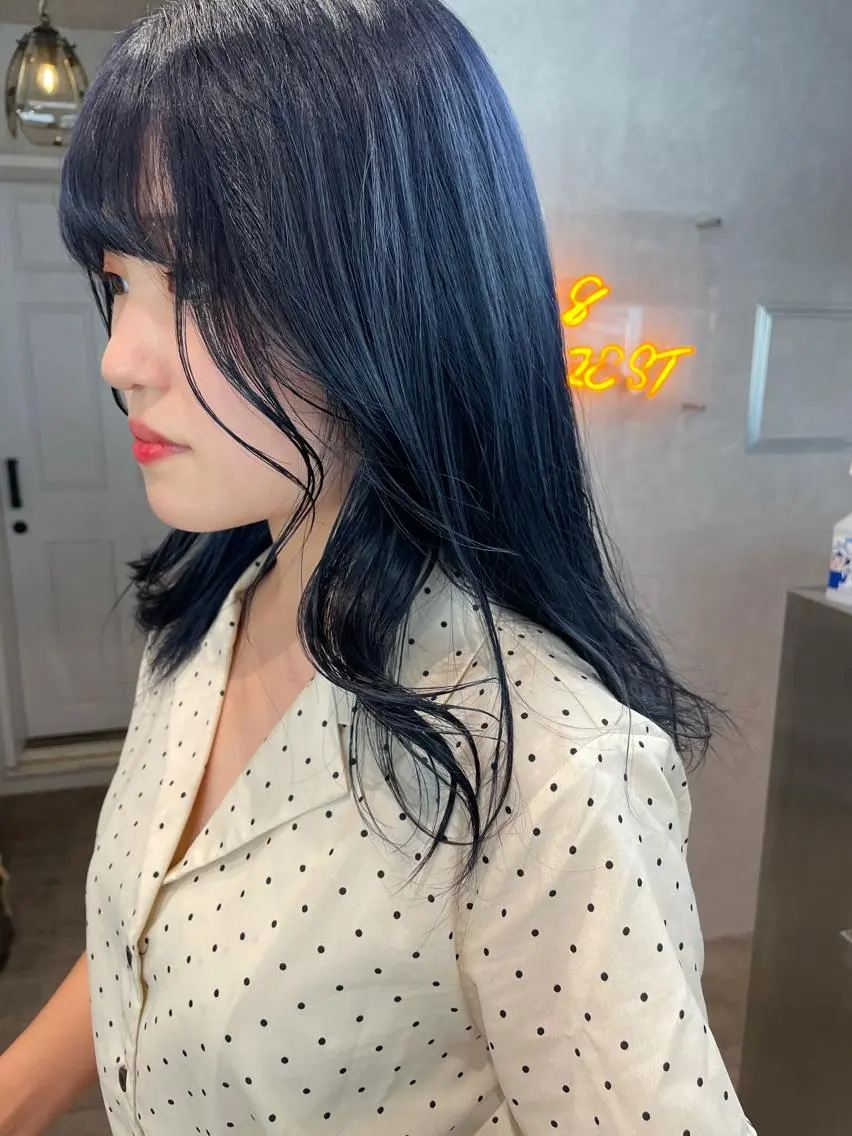 ロング カラー 黒髪 ブルーカラー ブルーブラック ヘアカラー ナチュラル透明感🌱 小山美樹子のヘアスタイル