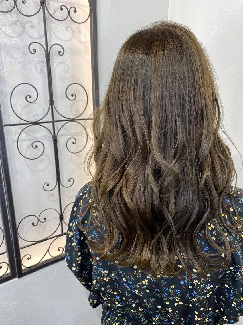 ロング カラー AVANCE 長尾 尚悟のヘアスタイル