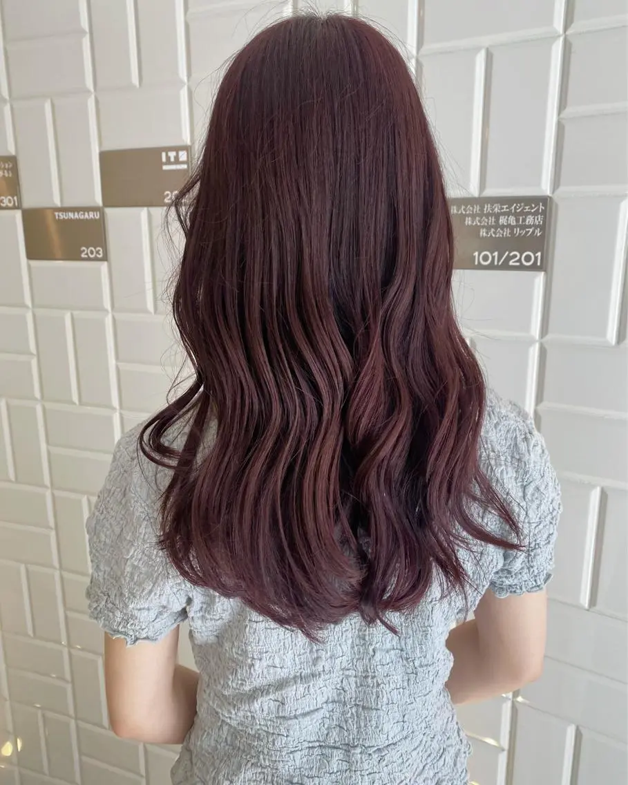 ロング カラー ブリーチ ブリーチなしカラー ピンクカラー ヘアカラー アオイ🩵暖色 /まろやかカラーのヘアスタイル