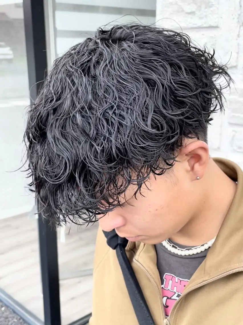 パーマ メンズ 波巻きパーマ カット パーマ アタ ムのヘアスタイル