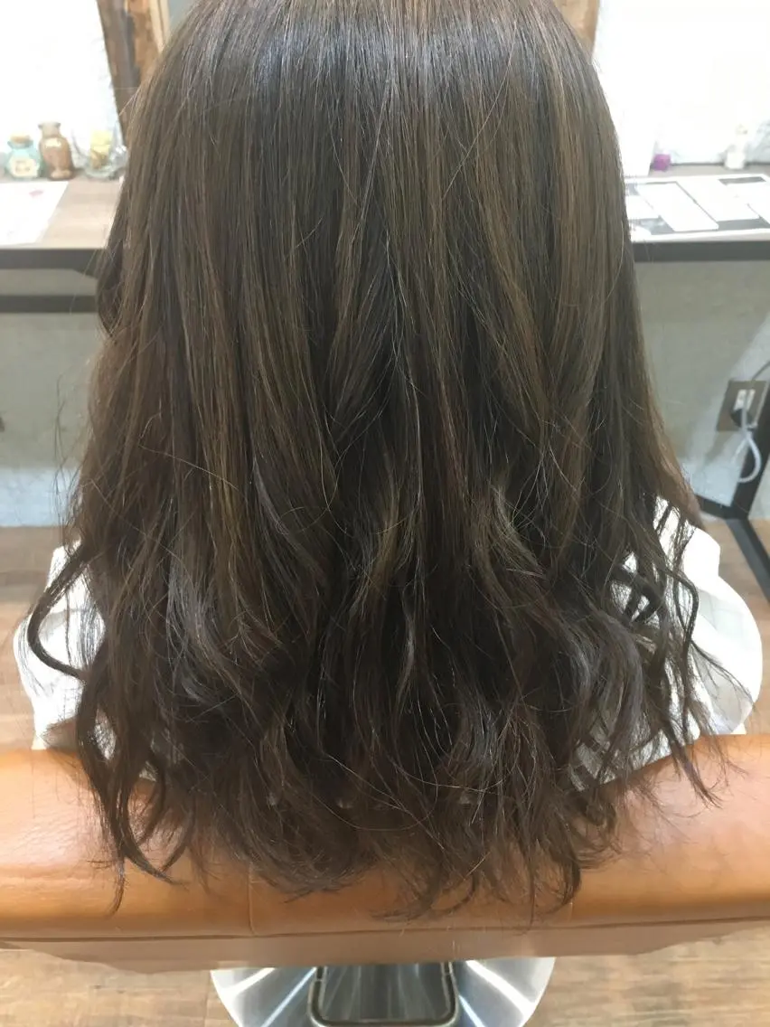 ミディアム カラー アッシュ ミント 新井 友菜のヘアスタイル
