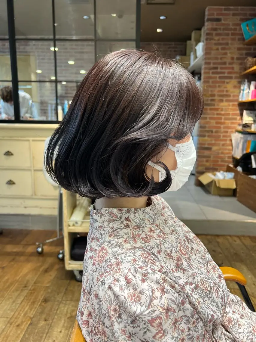 ミディアム カラー パーマ ヘアアレンジ イルミナカラー 髪質改善 タンバルモリ 韓国風ヘア トリートメント 骨格別小顔カット/ 顔周りカット/金井のヘアスタイル