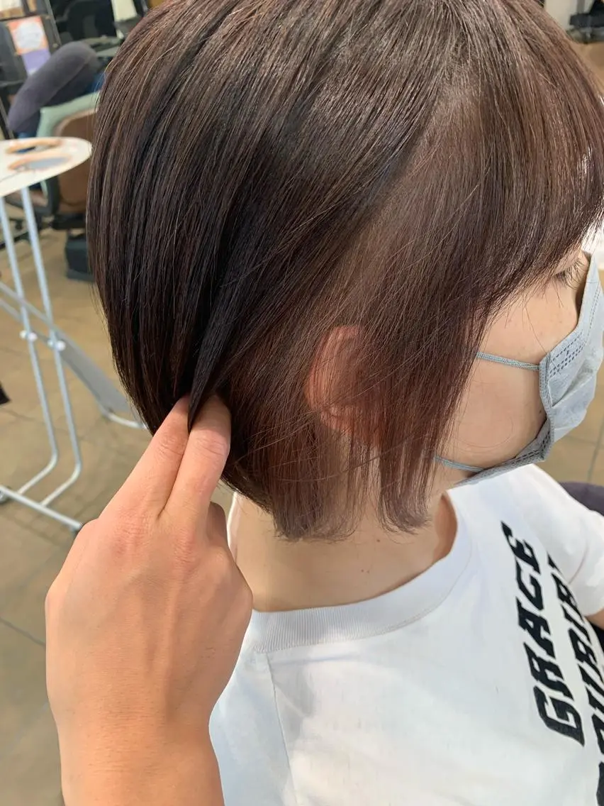 ショート カラー ベージュカラー インナーカラー カット ヘアカラー メテオ ／ヘアカラー 西川菜実のヘアスタイル