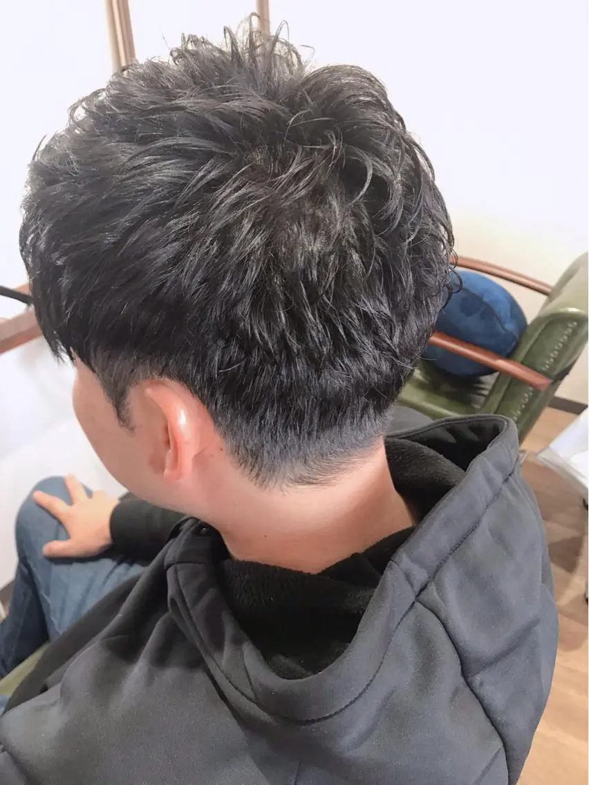 ショート パーマ メンズ メンズパーマ ニュアンスパーマ カット パーマ トリートメント Rug Relief 吉田のヘアスタイル